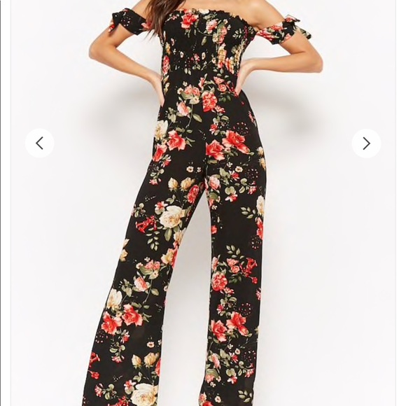 privy Other - ❤️Gorgeous Black & Floral Jumper ❤️